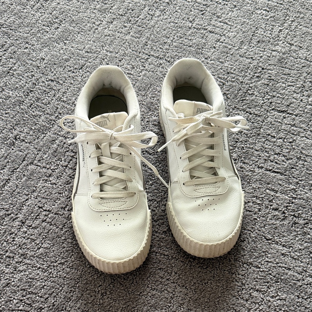 Puma Cream White Low-Top Lace-Up Sneakers